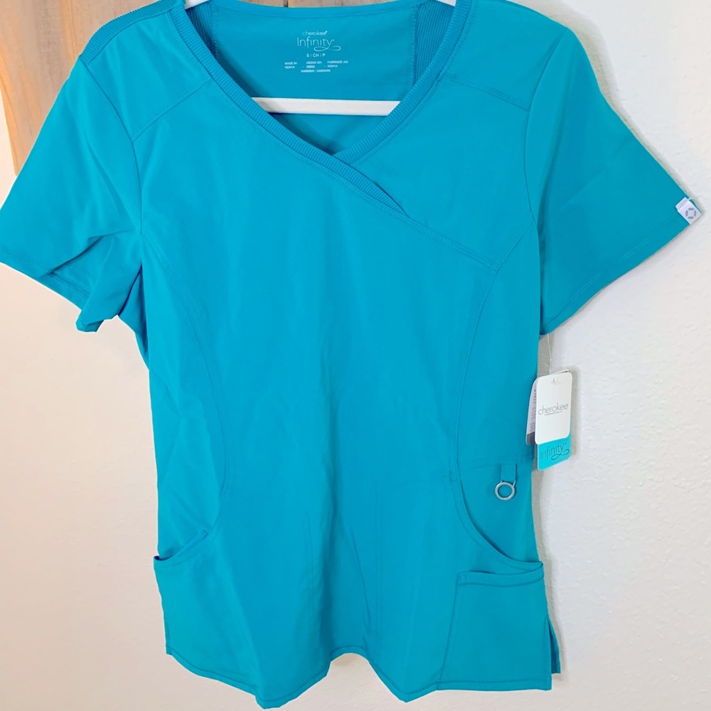 BRAND NEW Teal Cherokee Infinity Women’s Scrub Top (S)